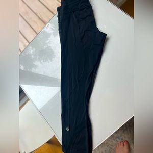 Lululemon pace rival crop size 4